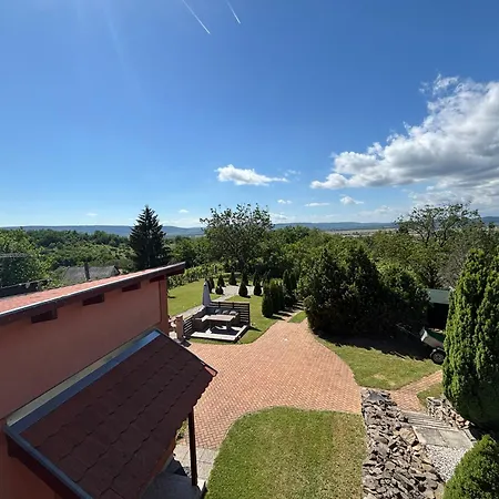 Tanuhill Garden Тапольца