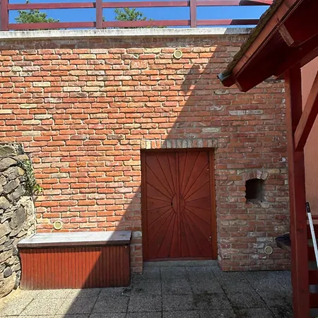Tanuhill Garden Тапольца